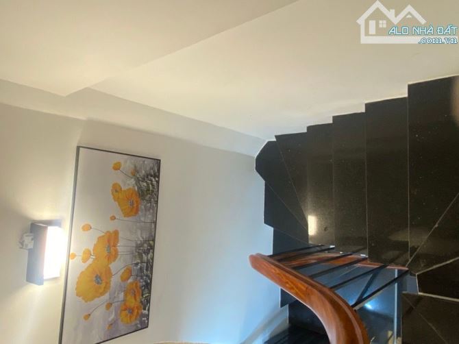 BÁN NHÀ - TÔN ĐỨC THẮNG - ĐỐNG ĐA - 26 M - 5 TẦNG - MẶT TIỀN 3.8M - 8.35 TỶ NHÀ ĐẸP