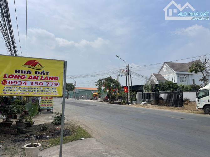 Bán xưởng 2.400m2, Tỉnh lộ 835D xe Container, tại Long Hòa, Cần Đước, 17 tỷ tl