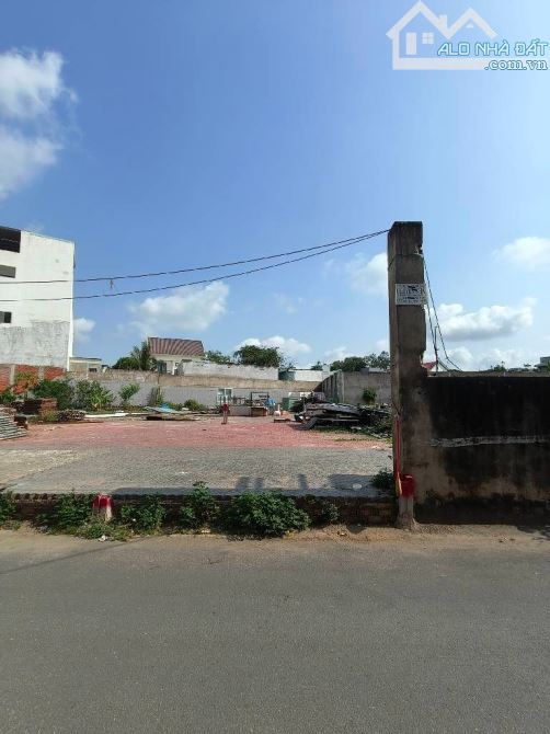 Bán đất vuông vức, Phước Long, Q9, 53m2, SHR, HXH, giá chỉ 5 tỷ 800 triệu TL