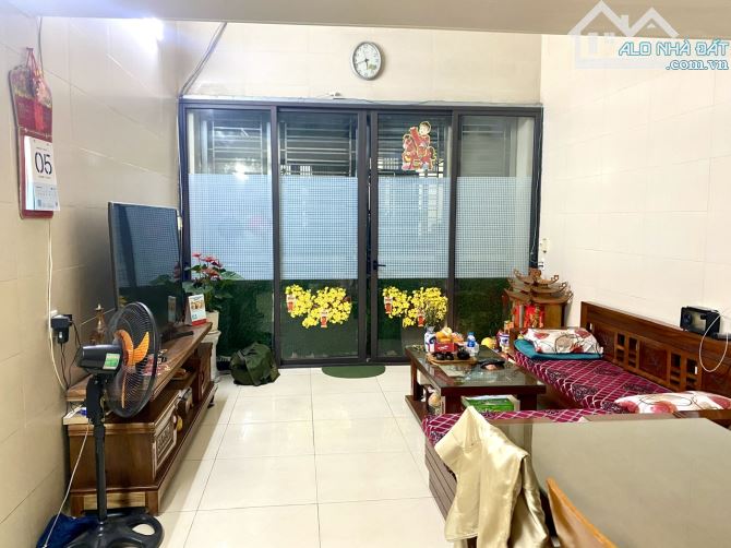 F0 - Nhà phố Thọ Lão - Lò Đúc – 10m ra mặt phố – DT 40m2 x 4T x MT4m – Hơn 11 tỷ