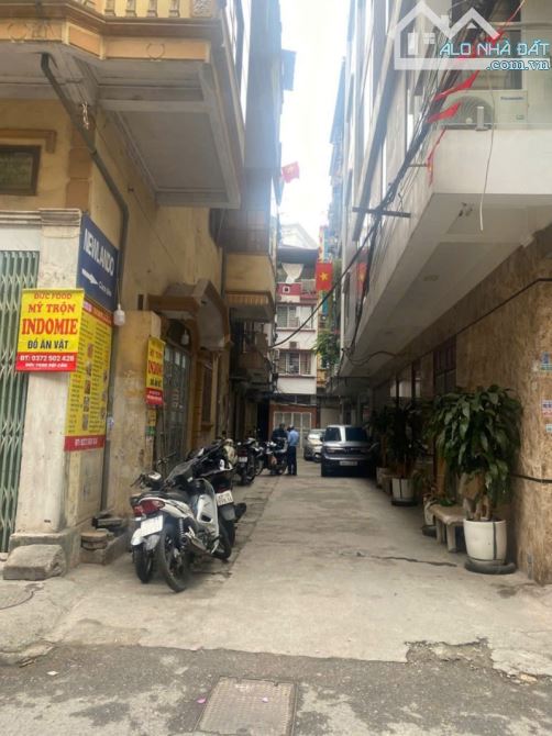 Văn Cao – Ba Đình – Ô TÔ – 51 M2 – 3 Tầng – Mặt Tiền 4.3 M – Giá 17.3 Tỷ. CỰC HIẾM