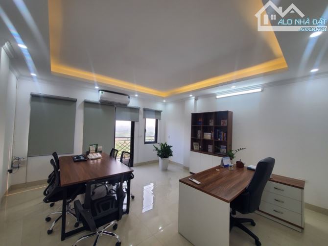 Bán toà nhà ngay Cầu Diễn phân lô, vỉa hè, thang máy, ô tô tránh, có hầm sổ hoa hậu - 2