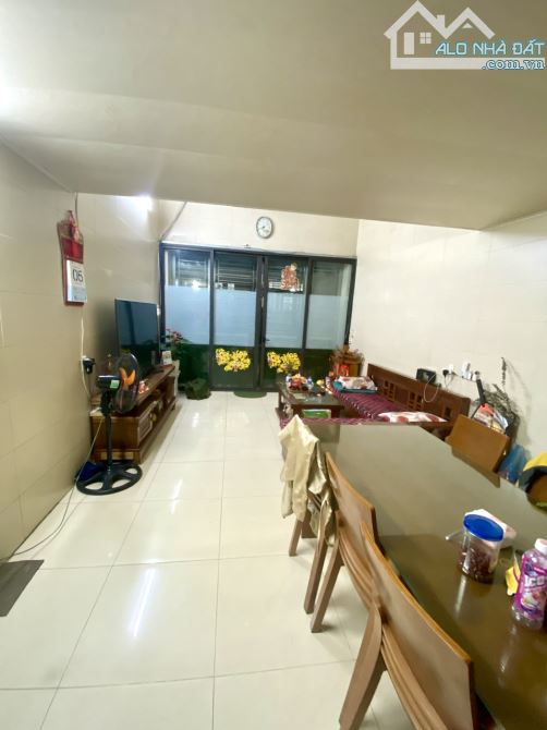 F0 - Nhà phố Thọ Lão - Lò Đúc – 10m ra mặt phố – DT 40m2 x 4T x MT4m – Hơn 11 tỷ