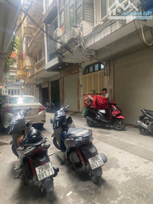 Văn Cao – Ba Đình – Ô TÔ – 51 M2 – 3 Tầng – Mặt Tiền 4.3 M – Giá 17.3 Tỷ. CỰC HIẾM