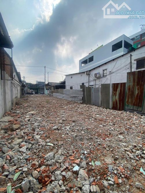 Bán đất THỔ CƯ, 100%, SHR, 270m2, giá 15,2 tỷ.