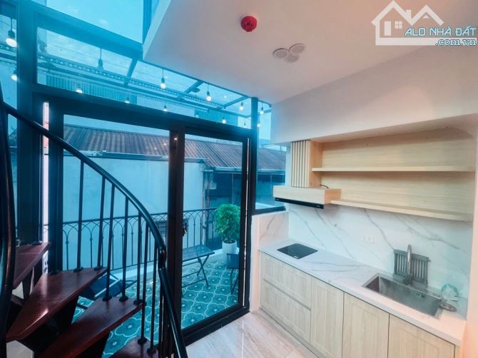 Chính chủ bán nhà phố tây sơn đống đa hà nội .diện tích 40m nhà 6 tầng thang máy xây móng.