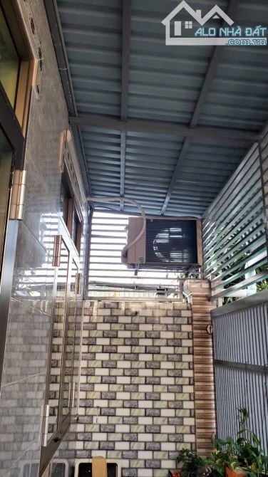 Bán nhà nghỉ 8 phòng trung tâm Long Hải 2 mặt tiền xe hơi giá 4,6 tỷ - 1