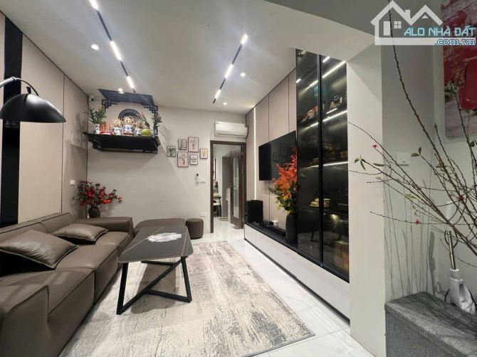 Duplex gần Thái Hà, Đống Đa, view phố, lô góc 126m2 2 tầng 3pn 2wc full nt chỉ 5,65 tỷ