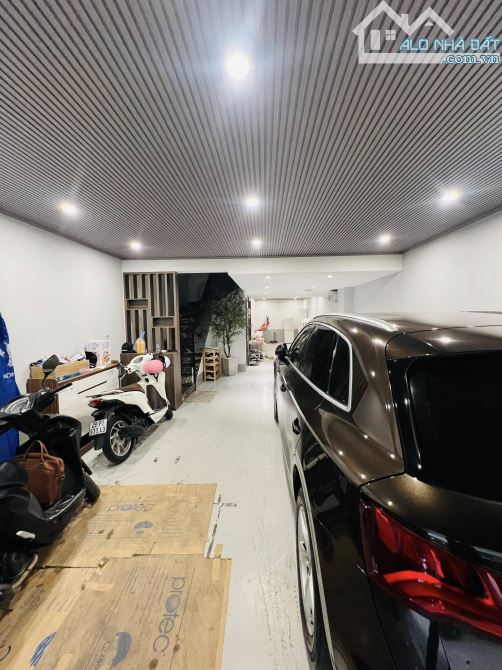 BÁN TÒA TẠI 20 NGUYỄN CÔNG HOAN, BA ĐÌNH. DIỆN TÍCH 98M2, 5T, GIÁ 36 TỶ