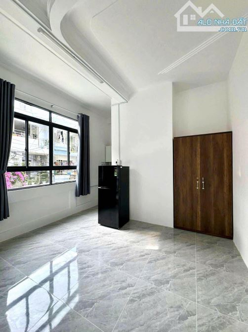NGAY HUTECH- UNG VĂN KHIÊM- 124m2 (8x17m ) 3 TẦNG- TIỆN XÂY MỚI THEO Ý- HẺM 8m THÔNG - 3
