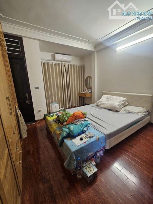 Bán nhà mặt phố Phường Tây Hồ 37m 6 tầng mt 4,3m 17 tỷ