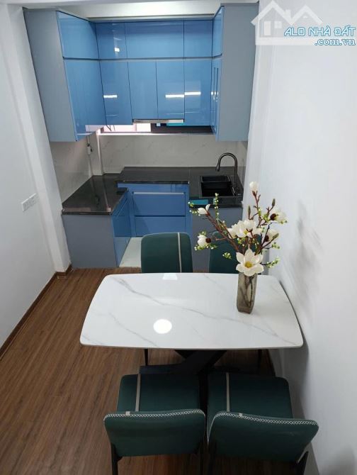 Bán nhà phố Trương Định, 34m 5 tầng, 5 ngủ, ngõ thông, VF3 qua cửa, giá 7,5 tỷ