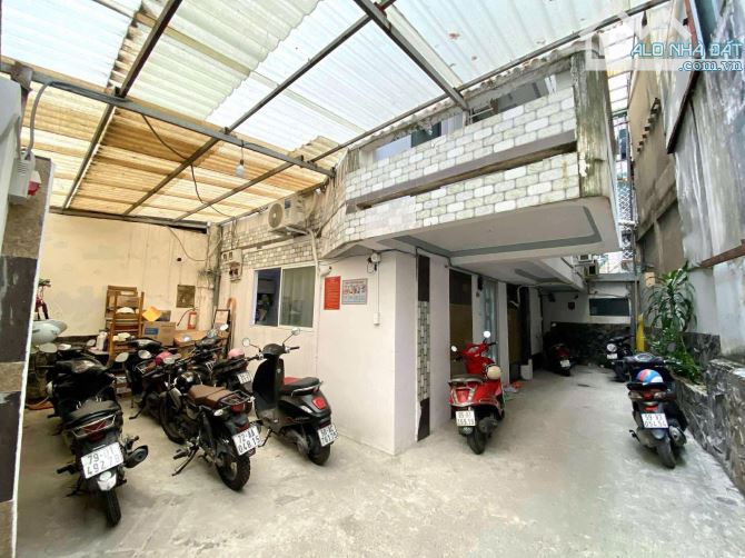 NGAY HUTECH- UNG VĂN KHIÊM- 124m2 (8x17m ) 3 TẦNG- TIỆN XÂY MỚI THEO Ý- HẺM 8m THÔNG - 4