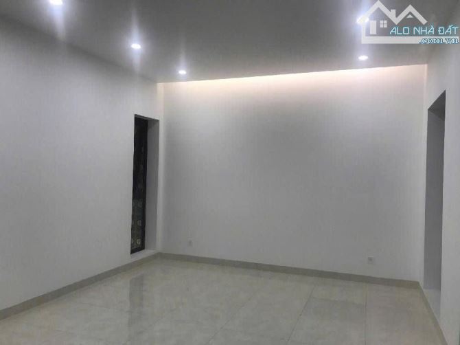 BÁN NHÀ TT ĐỐNG ĐA DT 63 M NGÕ OTO TRÁNH KINH DOANH VỊ TRÍ SÁT MẶT PHỐ KHU QUAN CHỨC