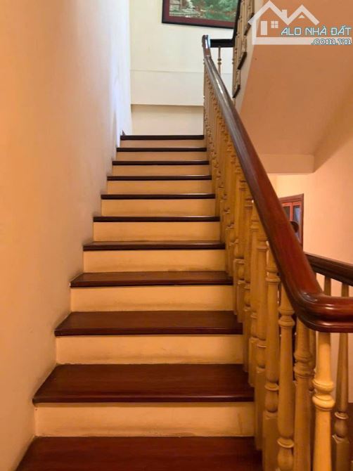 Bán Biệt Thự Phố Lạc Long Quân Tây Hồ 120m2 4 tầng, mặt tiền 9.3m Ô Tô Kinh Doanh