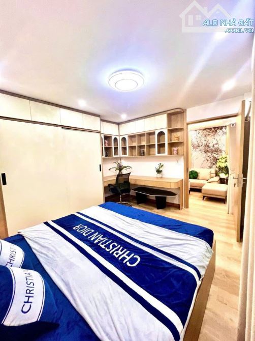 Bán căn hộ, lô góc, full nội thất cao cấp, 3PN, 2WC, 90m2 tại Nguyễn Chí Thanh, 6,28tỷ