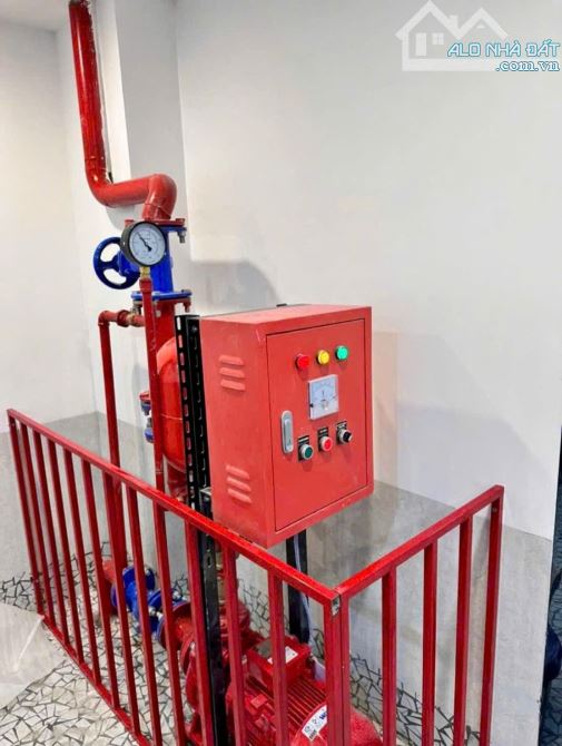 Bán gấp 6 tầng CCMN thang máy xây mới ngõ 82 Kim Mã, lô góc 23 phòng~90 tr/th. Giá 17.9 tỷ