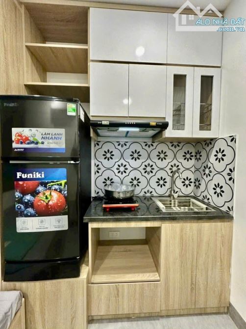 Bán gấp 6 tầng CCMN thang máy xây mới ngõ 82 Kim Mã, lô góc 23 phòng~90 tr/th. Giá 17.9 tỷ