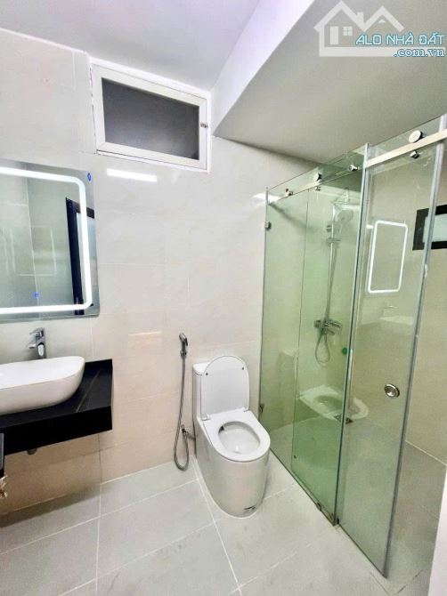 Bán căn hộ, lô góc, full nội thất cao cấp, 3PN, 2WC, 90m2 tại Nguyễn Chí Thanh, 6,28tỷ