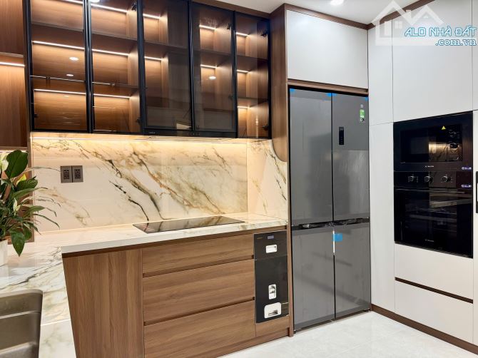 BÁN CĂN PENTHOUSE SKY GRADEN 3 - QUẬN 7 - 220M2 - 4PN - PHÒNG KHÁCH - ST - 19 TỶ (TL) - 10