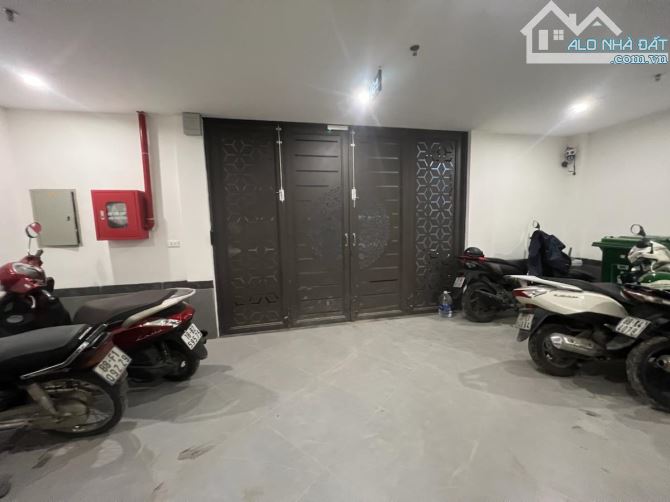 12Tỷ. BÁN NHÀ PHỐ NGUYỄN KHANG DT52m2*7T T.MÁY, GẦN PHỐ, Full NỘI THẤT,PCCC. Cho thuê 50tr