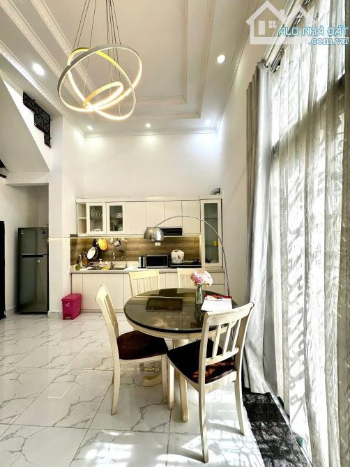 Bán nhà Hồng Hà Hoàn Kiếm 60m2 5 tầng mặt tiền 5m lô góc nhà đẹp ở ngay 6.5 tỷ