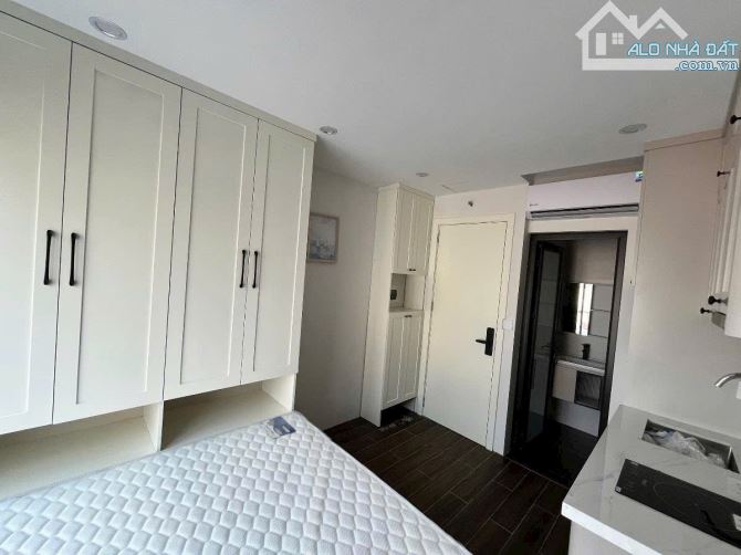 Toà CHDV Hoàng Hoa Thám, 85m2*8T, MT 5M, 18P KK, ngõ ô tô, đủ GPXD/PCCC, dòng tiền 8%/năm!