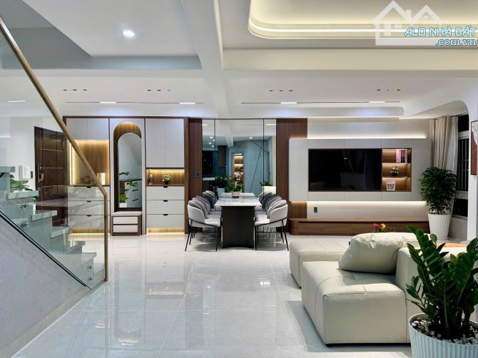 BÁN CĂN PENTHOUSE SKY GRADEN 3 - QUẬN 7 - 220M2 - 4PN - PHÒNG KHÁCH - ST - 19 TỶ (TL) - 2