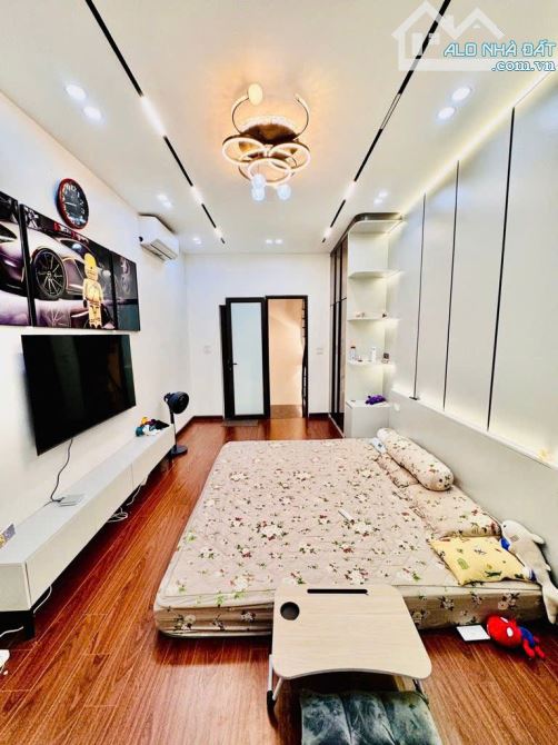 Siêu hiếm! Nhà KIM MÃ Ba Đình – ngõ thông, 4 tầng, gần Lotte, sổ đẹp
