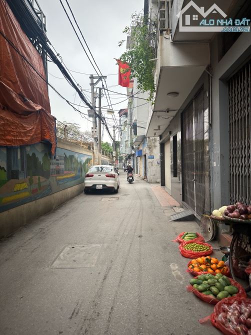 Lô góc Dương Quảng Hàm 95m2, MT 9m - Ngõ thông kinh doanh - Sẵn dòng tiền