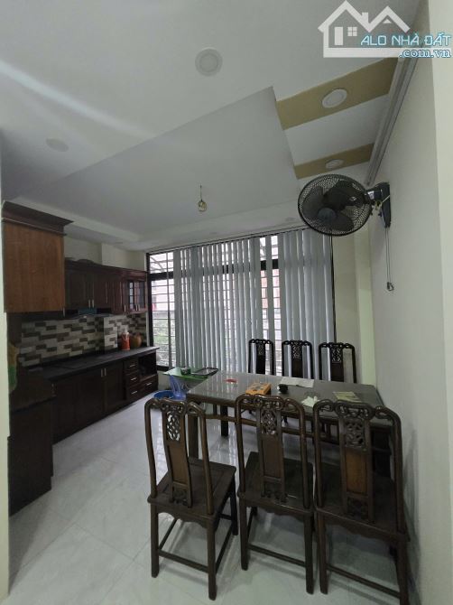 HIẾM NGÕ 28 XUÂN LA - DÂN XÂY - DT45MX5 tầng- MT 4.5M- 30M RA Ô TÔ - 2 THOÁNG VĨNH VIỄN