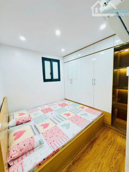 Giá hời 3,55 tỷ tập thể Thành Công, Ba Đình, sđcc, view hồ, 60m2 2pn 2wc ở luôn