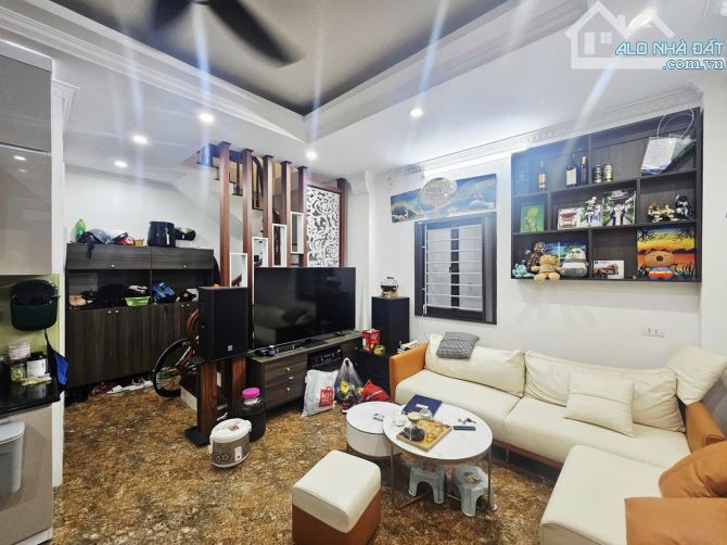 BÁN NHÀ RIÊNG PHỐ PHAN KẾ BÍNH, 35M2, 5T THANG MÁY, LÔ GÓC, 10.5 TỶ