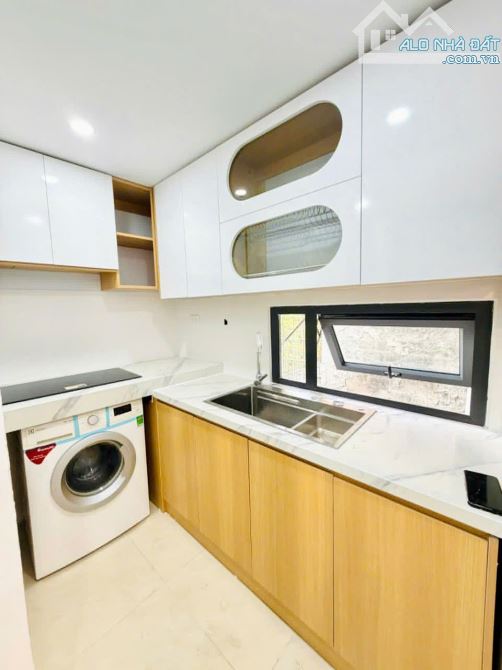 Giá hời 3,55 tỷ tập thể Thành Công, Ba Đình, sđcc, view hồ, 60m2 2pn 2wc ở luôn