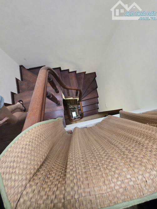 HIẾM NGÕ 28 XUÂN LA - DÂN XÂY - DT45MX5 tầng- MT 4.5M- 30M RA Ô TÔ - 2 THOÁNG VĨNH VIỄN