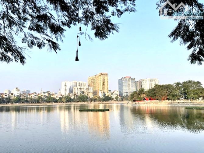 HÀNG HIẾM HOT- Bán nhà Mặt phố, Mặt hồ HOÀNG CẦU, oto tránh 2 thoáng, 55m2*5T*33,x tỷ