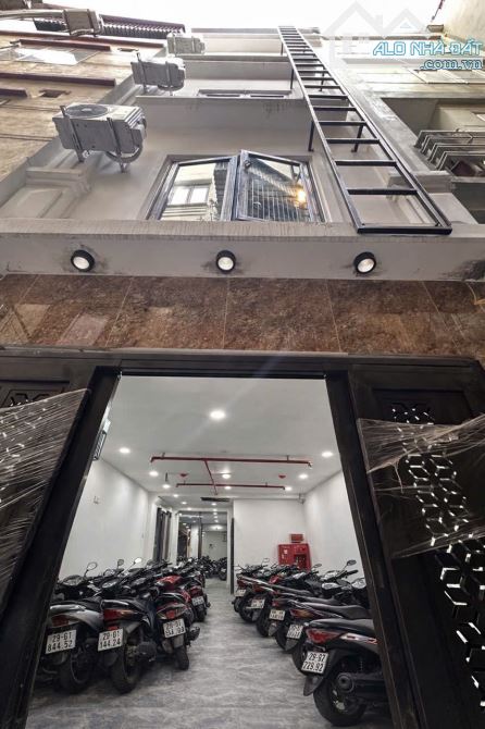 Bán tòa CCMN Mỹ Đình 7 tầng thang máy 11 phòng dòng tiền 60tr/tháng 12.6 tỷ