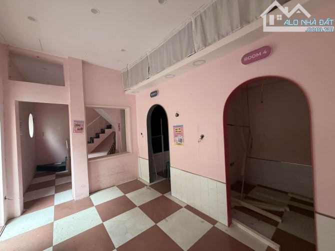 Phố vip Đặng Văn Ngữ - Kinh doanh đỉnh - oto vào nhà - mặt tiền khủng - 1