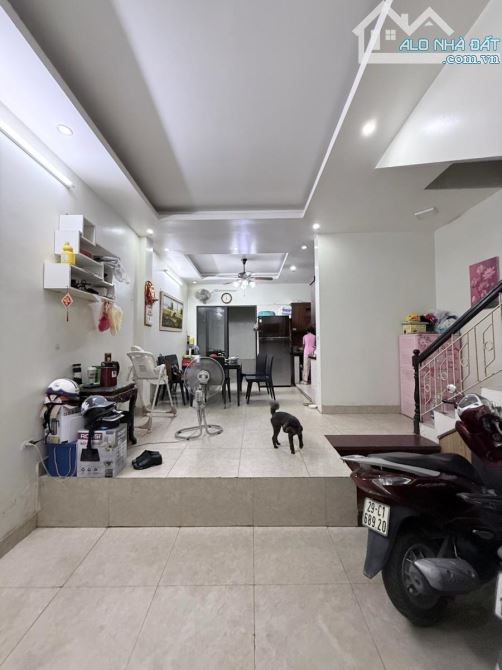 BÁN GẤP NHÀ CHÍNH CHỦ PHỐ TRẦN HƯNG ĐẠO HOÀN KIẾM 55M 4 TẦNG HƠN 19 TỶ OTO 10M