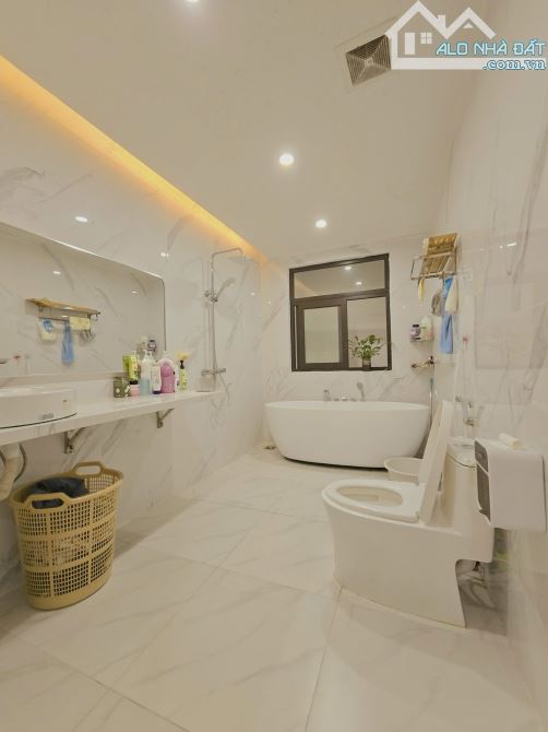 Bán nhà Giang Văn Minh 47m2, nội thất sang xịn, vài bước ra phố giá chỉ 9,2 tỷ