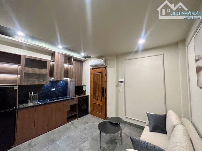 APARTMENT Lạc Long Quân, 80m - 9T, 46.8tỷ, Thang Máy, 13phòng khép kín, Ô Tô đỗ cửa