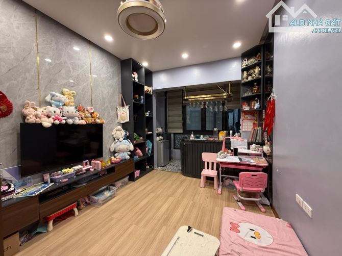 BÁN GẤP NHÀ CHÍNH CHỦ PHỐ TRẦN HƯNG ĐẠO HOÀN KIẾM 55M 4 TẦNG HƠN 19 TỶ OTO 10M