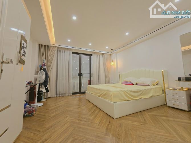 Bán nhà Giang Văn Minh 47m2, nội thất sang xịn, vài bước ra phố giá chỉ 9,2 tỷ