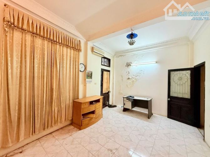 BÁN NHÀ ĐỘI CẤN BA ĐÌNH THÔNG SANG KIM MÃ DT 50 M 4 T NHỈNH 13TỶ NHÀ THOÁNG TRƯỚC SAU ĐẸP