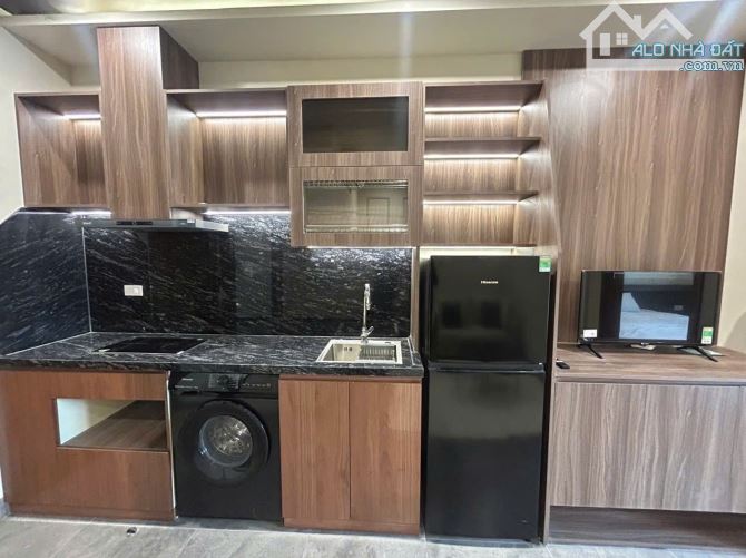 APARTMENT Lạc Long Quân, 80m - 9T, 46.8tỷ, Thang Máy, 13phòng khép kín, Ô Tô đỗ cửa