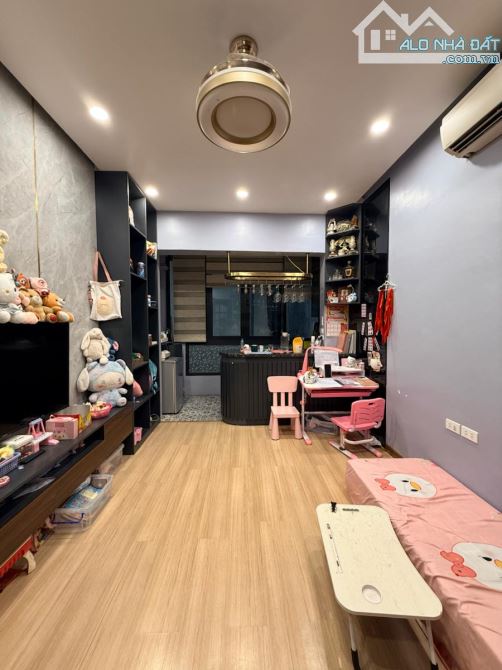 BÁN GẤP NHÀ CHÍNH CHỦ PHỐ TRẦN HƯNG ĐẠO HOÀN KIẾM 55M 4 TẦNG HƠN 19 TỶ OTO 10M