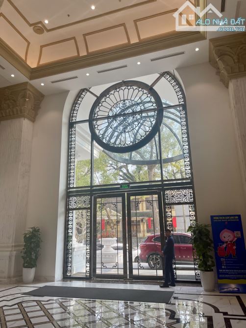 Bán gấp khách sạn view Hồ Gươm, Mặt Phố Hàng Bạc, Hoàn Kiếm gần 50 PN, 9 tầng thuê 450tr/t