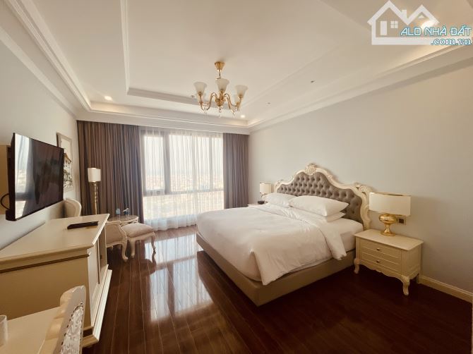 Bán gấp khách sạn view Hồ Gươm, Mặt Phố Hàng Bạc, Hoàn Kiếm gần 50 PN, 9 tầng thuê 450tr/t