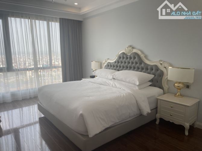 Bán gấp khách sạn view Hồ Gươm, Mặt Phố Hàng Bạc, Hoàn Kiếm gần 50 PN, 9 tầng thuê 450tr/t