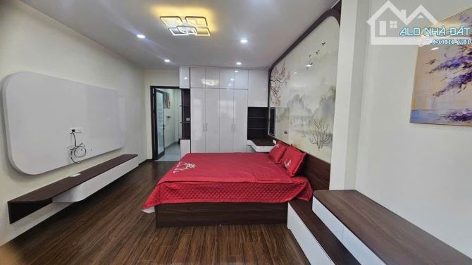 Bán nhà Lạc Long Quân - lô góc 2 thoáng - DT 38m - nhỉnh 10 tỷ